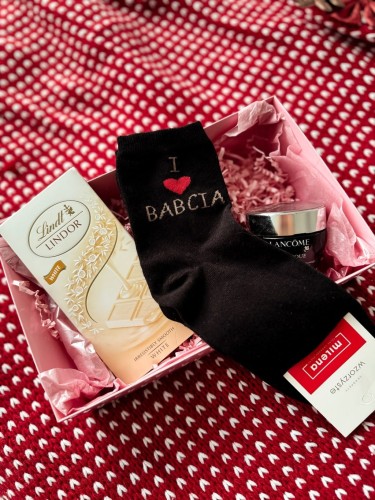 SKARPETY DAMSKIE WZORZYSTE 37/41 [I LOVE BABCIA]